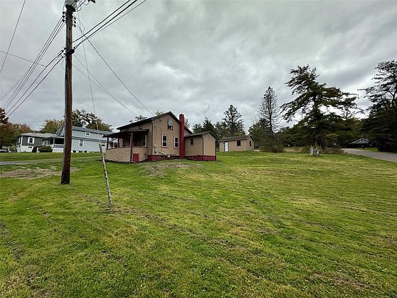 4th image of 3490 Gilbert St