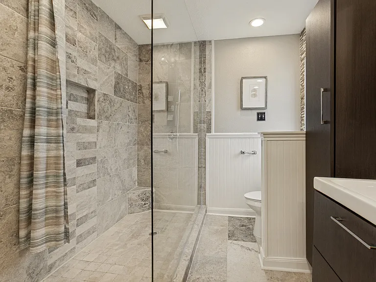 13238 Carthage Ln — Photo 18