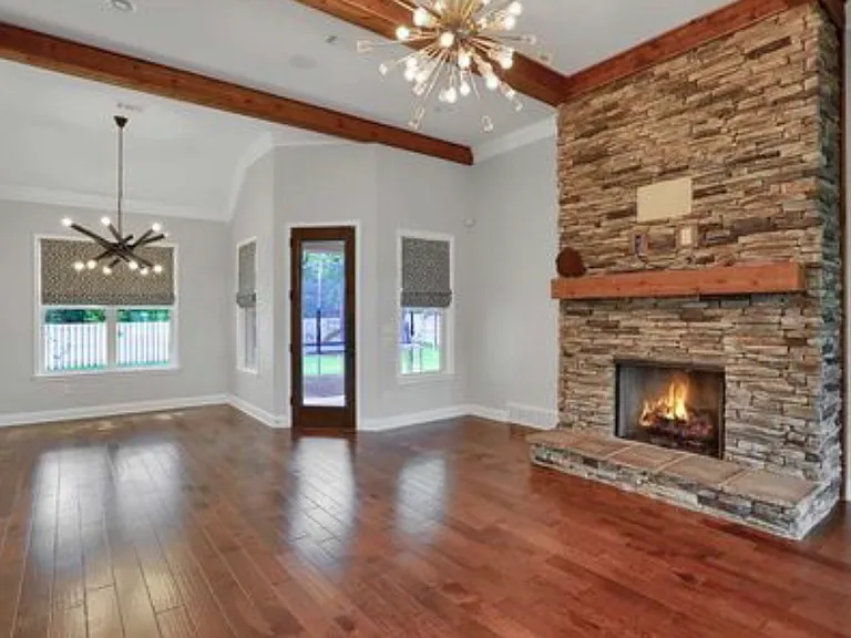 4495 Chestnut Hill Dr — Photo 3