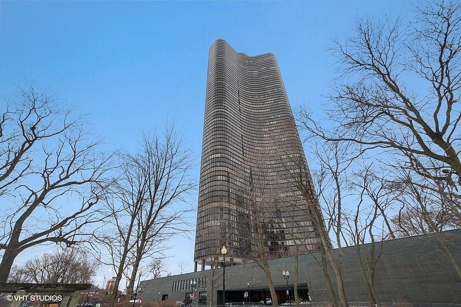 1st image of 505 N Lake Shore Dr APT 1414