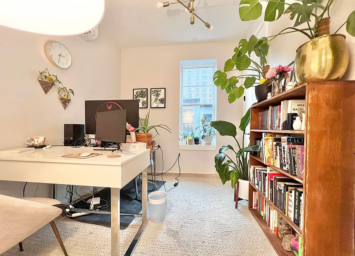 Building Photo - 978 Kent Ave #5A