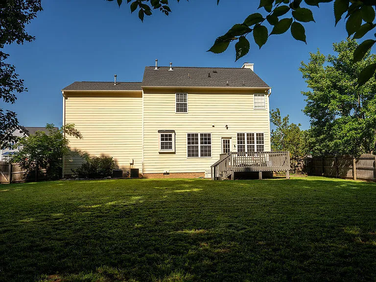5803 Whisperwood Dr — Photo 36