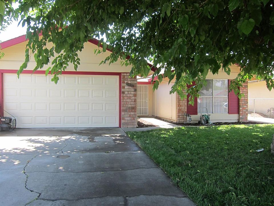 1st image of 1049 Pierce St