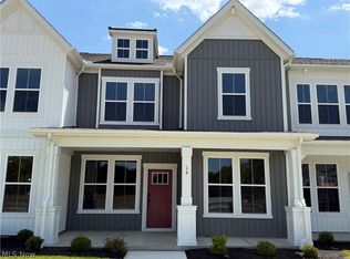 16 Paige Ln, Hudson, OH 44236