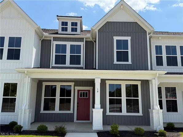16 Paige Ln, Hudson, OH 44236