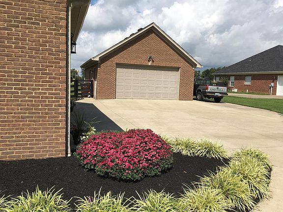 5th image of 312 Whispering Brook Dr