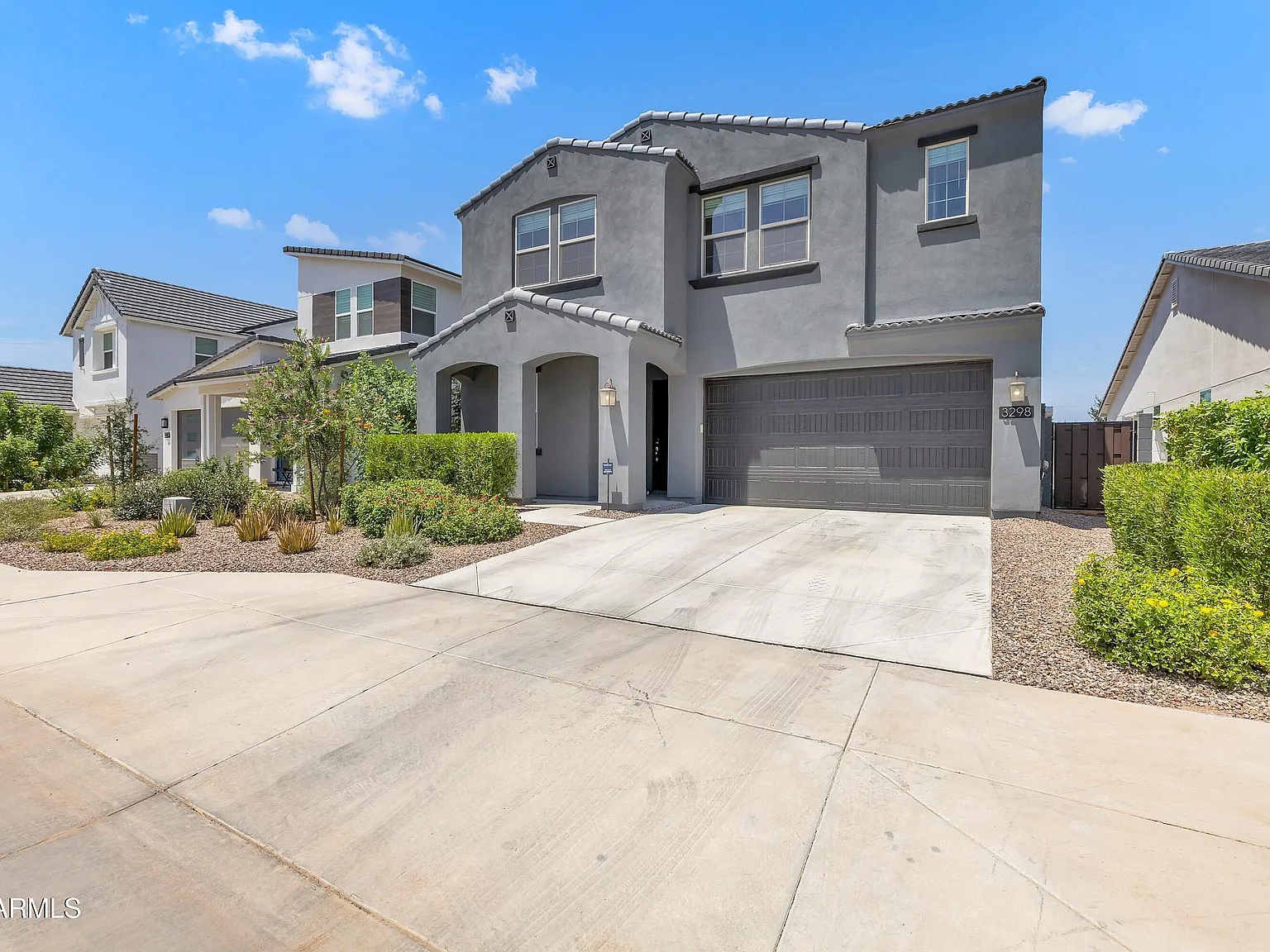 4 bed, 2.5 bath, 26 sqft, $2,700 — Photo 4
