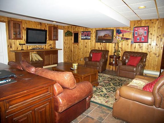 3rd image of 14 Coventry Cir