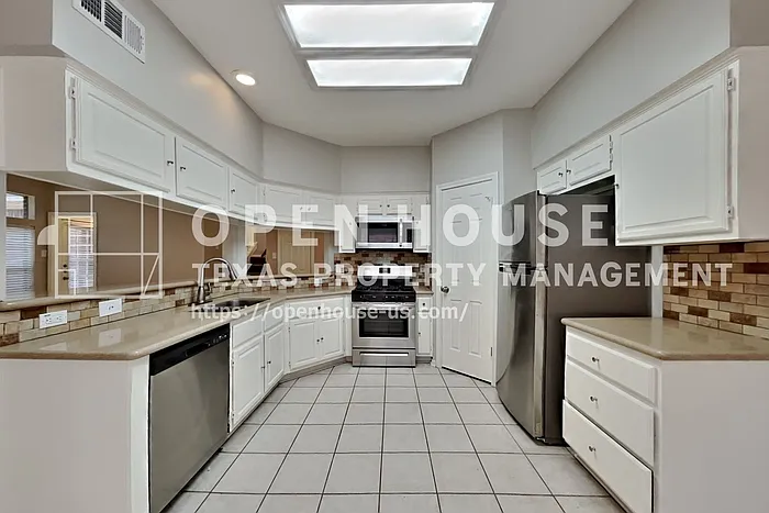 7711 Thorncreek Way — Photo 6