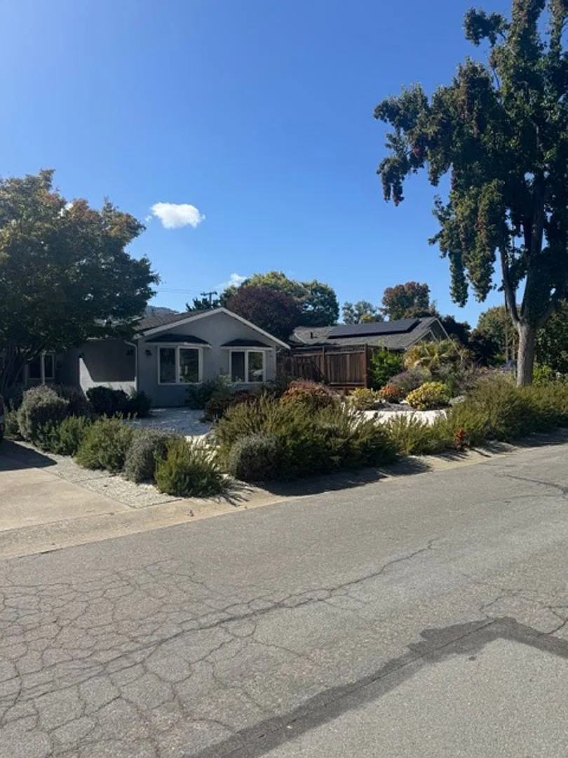 Amazing 5BR 3BA Home in Los Altos Highlands — Photo 1