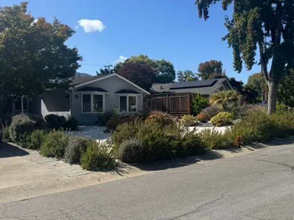 1074 Highlands Cir, Los Altos, CA 94024