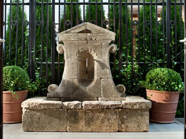 530 Park Avenue image 7 of 12