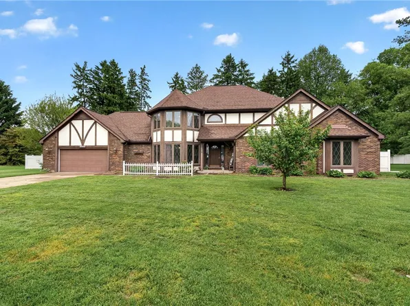 6870 Rose Bud Way, Dayton, OH 45415