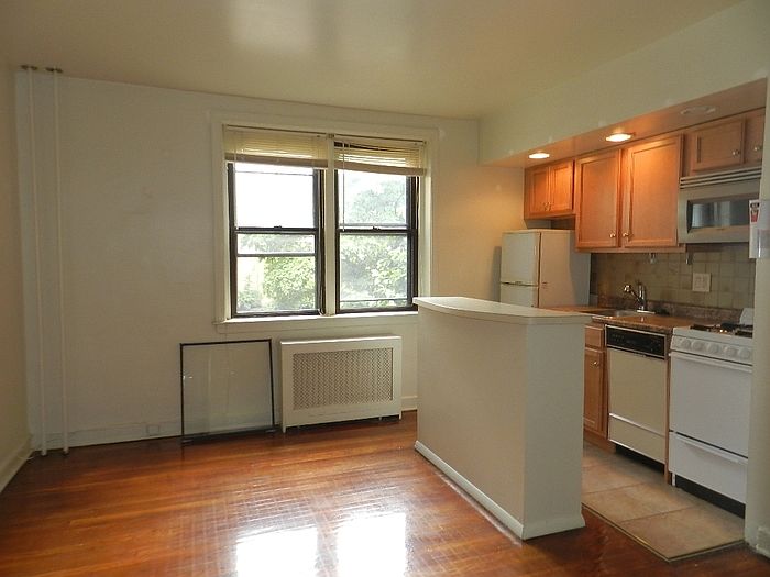 1st image of 1934 Waverly St APT A201