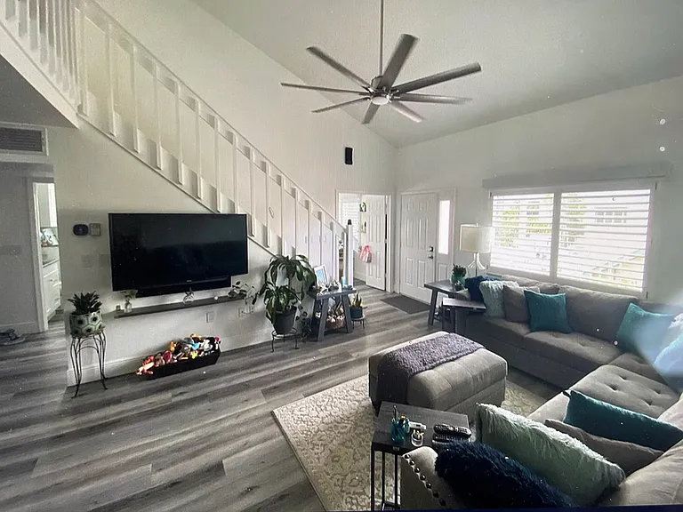 280 Bella Vista Ct N #280 — Photo 4