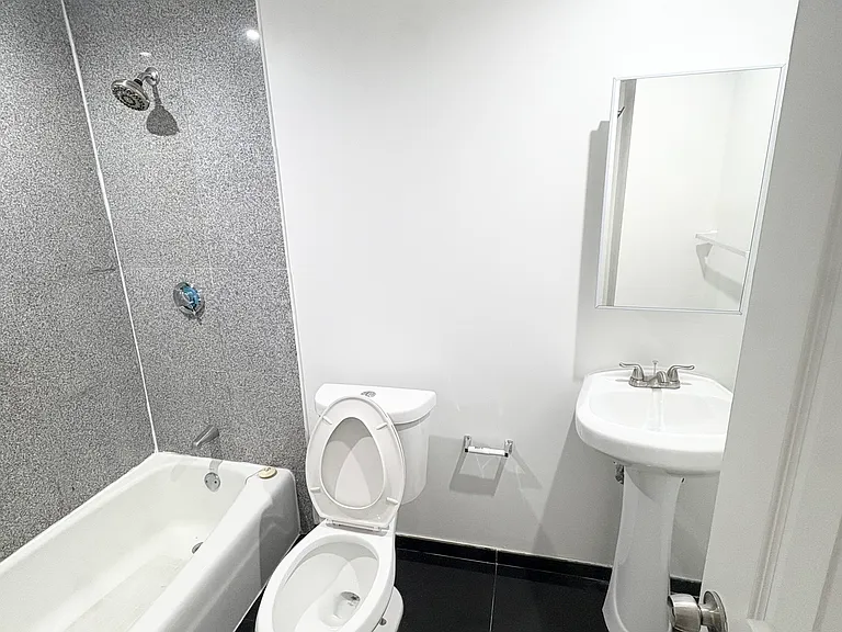13 Haviland St #1E — Photo 6