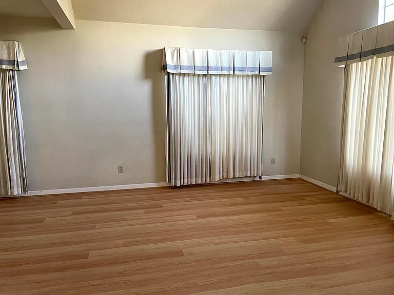 1561 Adolfo Dr — Photo 7