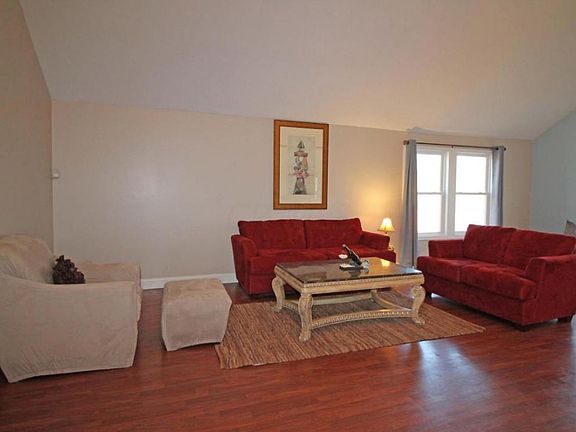 5th image of 570 Conestoga Dr