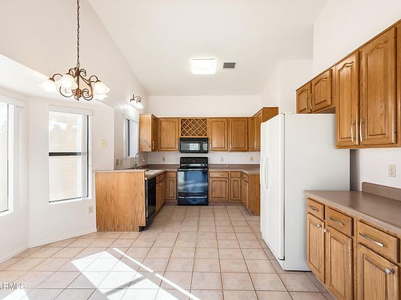 4th image of 3213 E NAVAHO Street
