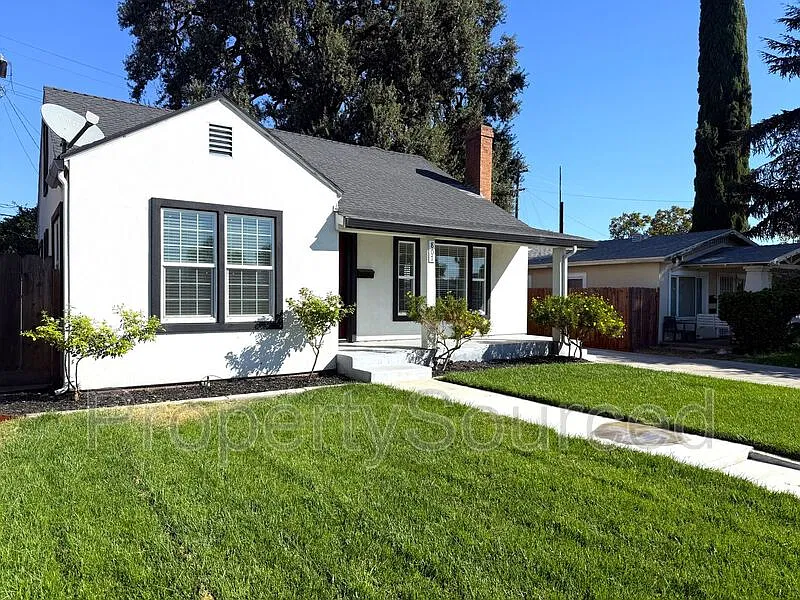 4 bed, 2.0 bath, 1800 sqft, $2,495 — Photo 1