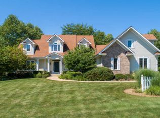 11607 Brittany Ct, Spring Grove, IL 60081