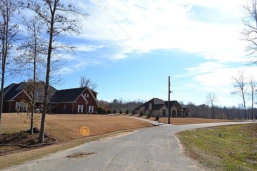 2nd image of 127 Stonecrest Dr