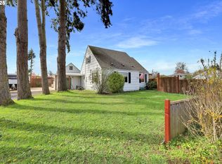 2580 Gilham Rd, Eugene, OR 97408