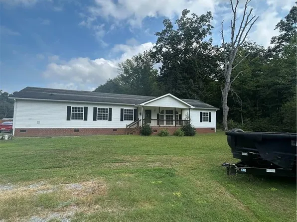 1422 Wilroy Rd, Suffolk, VA 23434