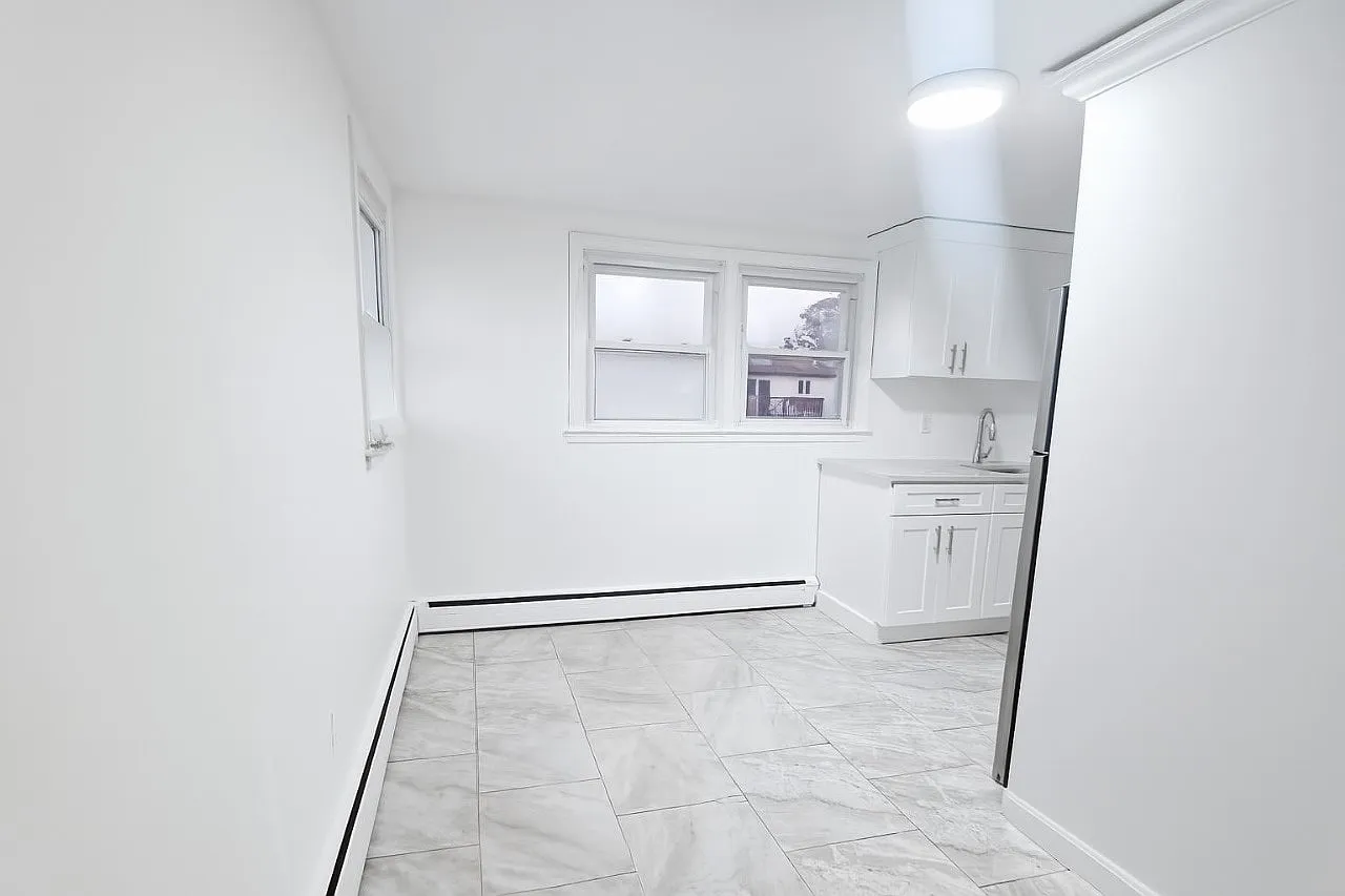 3 bed, 1200 sqft, $3,000 — Photo 1
