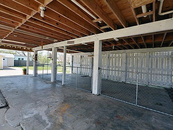 4th image of 501 E Bayshore Dr