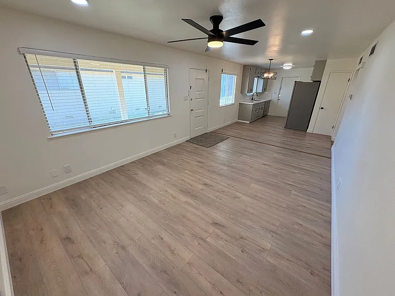 1608 S Central Street 1610 St — Photo 6