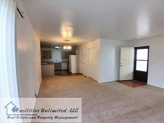 4th image of 272 Acacia Dr
