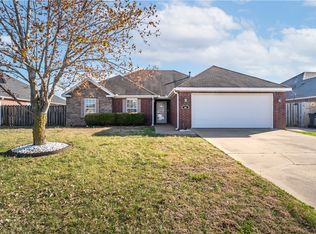 304 E Post Rd, Rogers, AR 72758