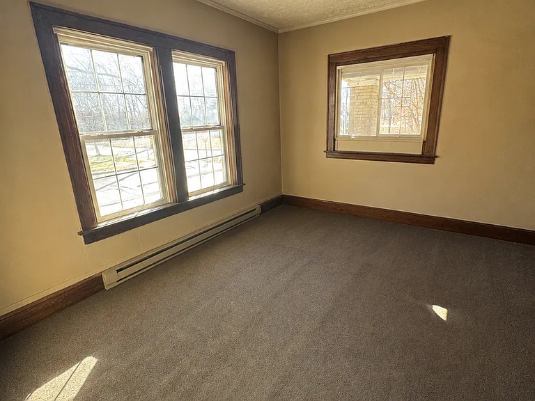1017 Vine St — Photo 6
