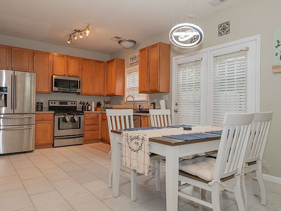 5th image of 113 N Oceana Blvd