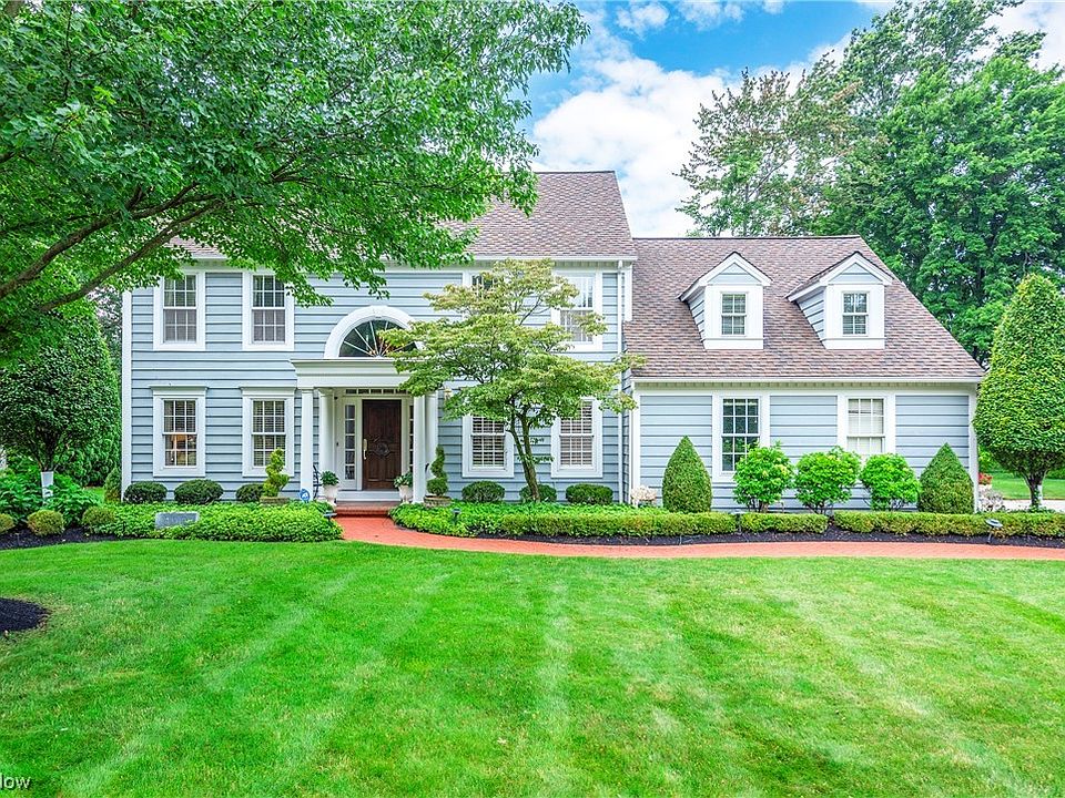 1st image of 390 Long Pointe Dr