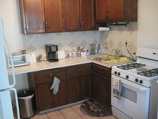 2nd image of 2815 W Farragut Ave APT 2E