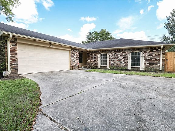 3rd image of 2703 Heritage Colony Dr
