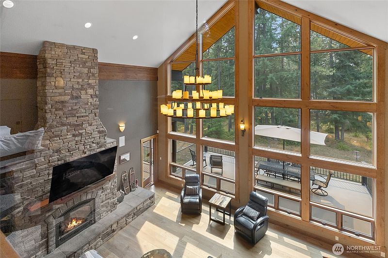 4th image of 251 Evergreen Valley Loop Road