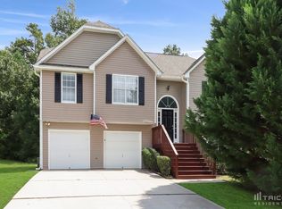 10773 Barberry Dr, Hampton, GA