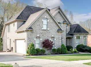 5616 Valley Park Dr, Louisville, KY 40299