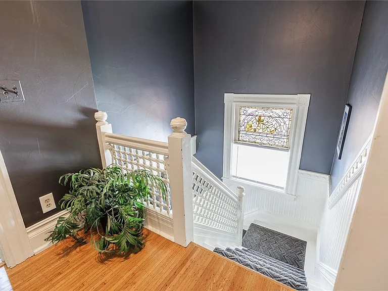 256 Oxford St #1 — Photo 13