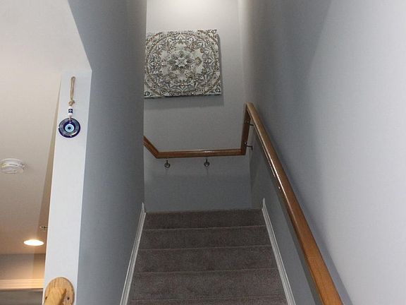 3rd image of 7452 Riding Meadow Way