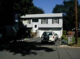 716 Rockview Ave W, North Plainfield, NJ 07063
