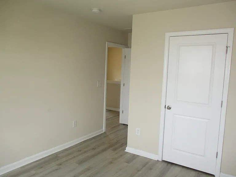 812 Hayes Point Cir — Photo 8