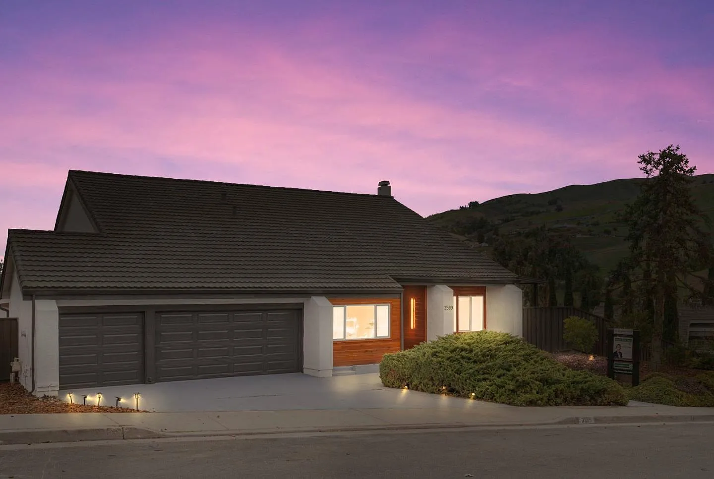 3599 Peak Dr photo 1