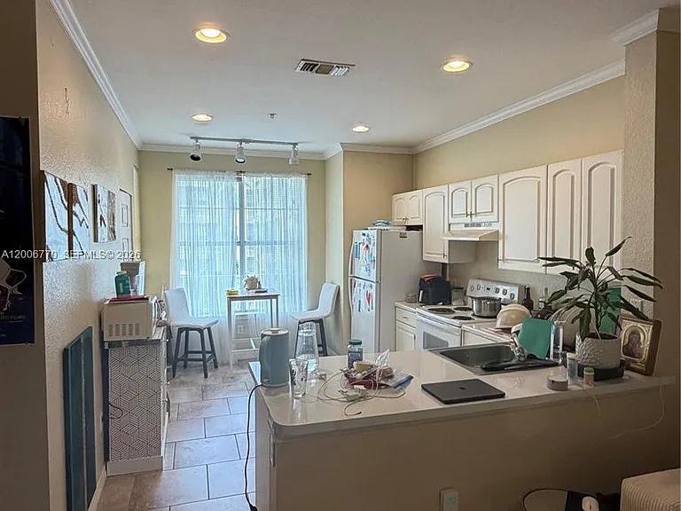 860 N Orange Ave #258 — Photo 6