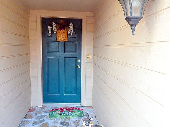 Cheery porch entry