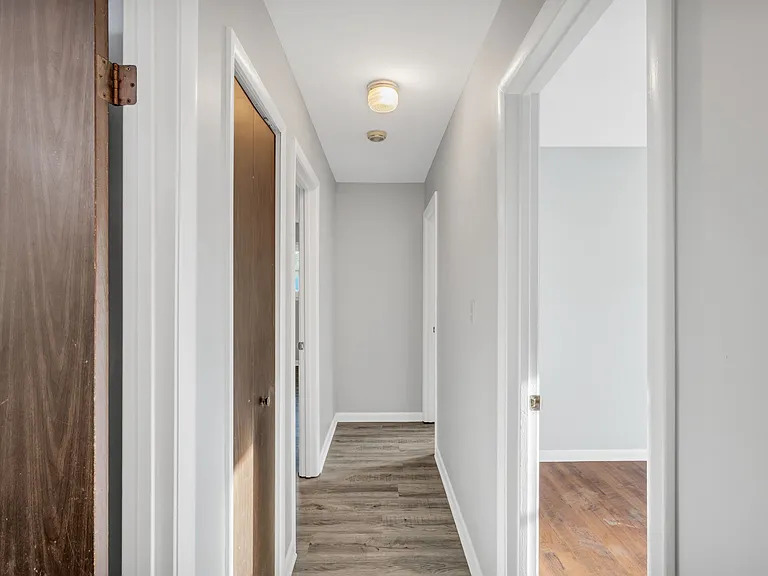 1449 Moores Mnr — Photo 11