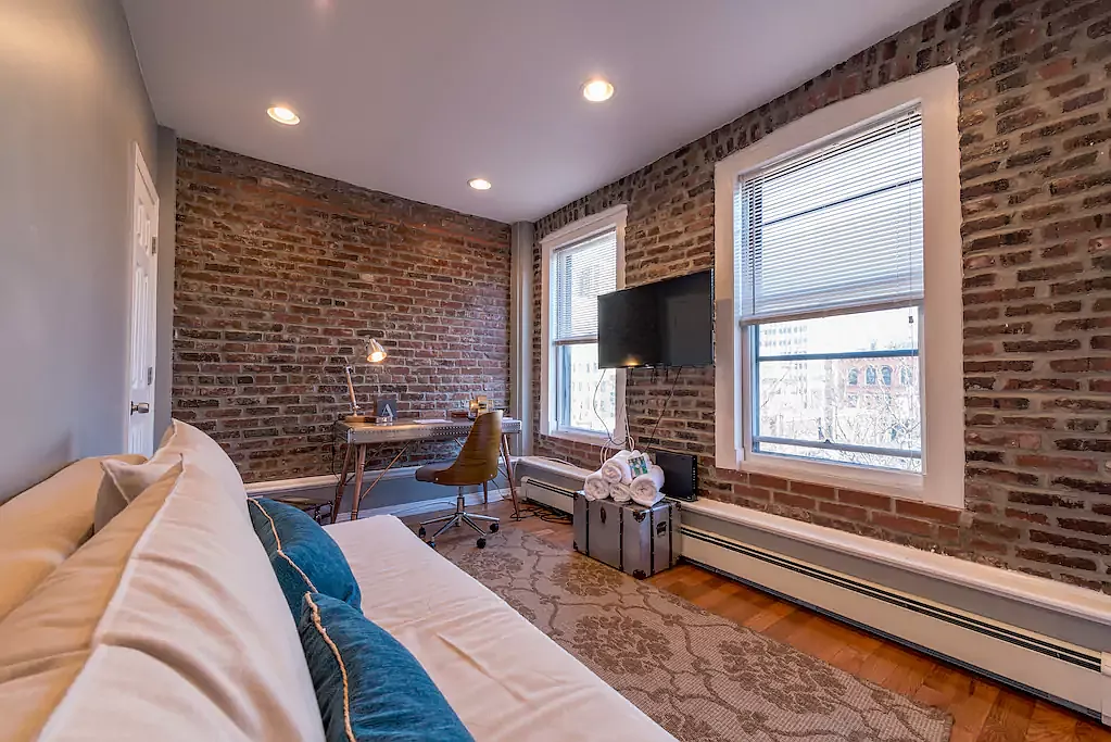 2 bed, 750 sqft, $3,800 — Photo 2